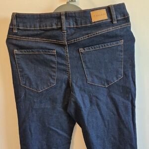 Tahari Women's Dark Denim Straight Leg Jeans